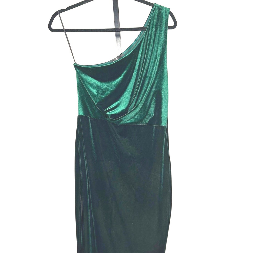Lulus velvet dress-size Large-green velvet, one shoulder, stretch knee‎ length